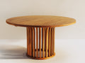 Table de jardin - bois - 125 x 125 x 75 cm - bois miel - style organique avec pied central à lames courbes